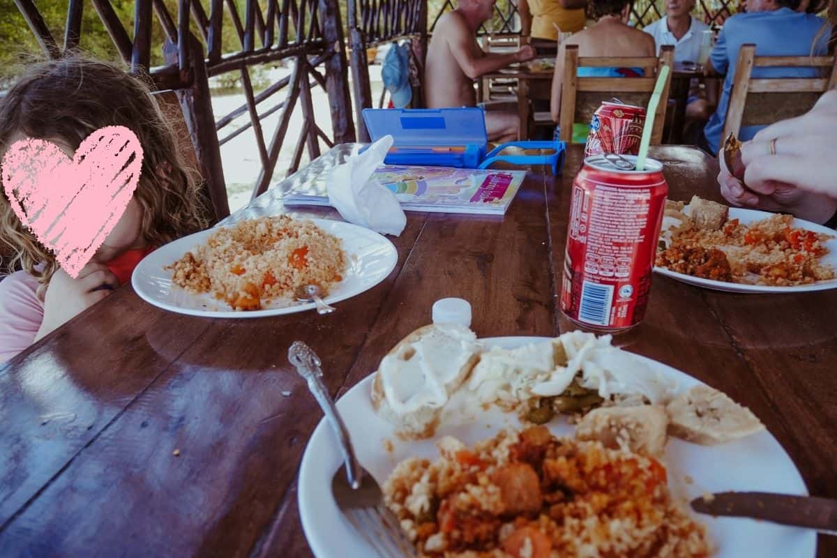 Having a meal at a restaurant on Cayo Jutías.